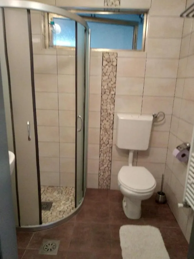 Kopalnica s tušem